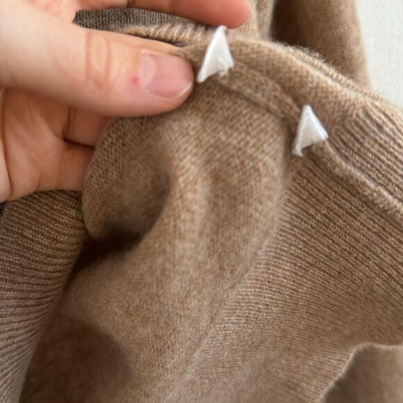 White and Warren Beige Tan Cashmere Sweater - Picture 4 of 5